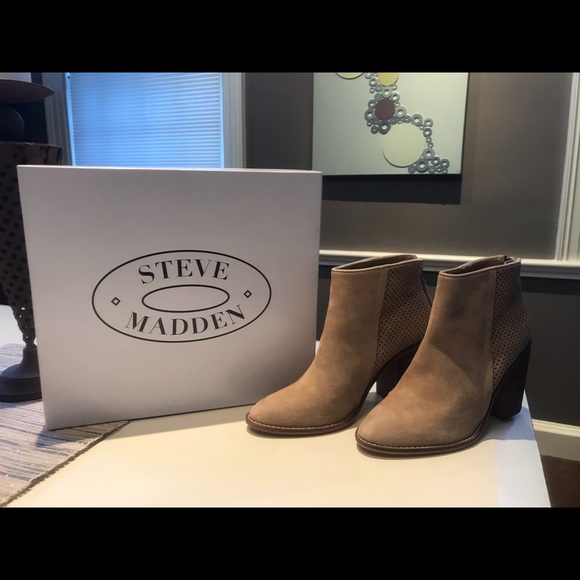 Steve Madden Light Brown Leather Booties - Picture 2 of 5